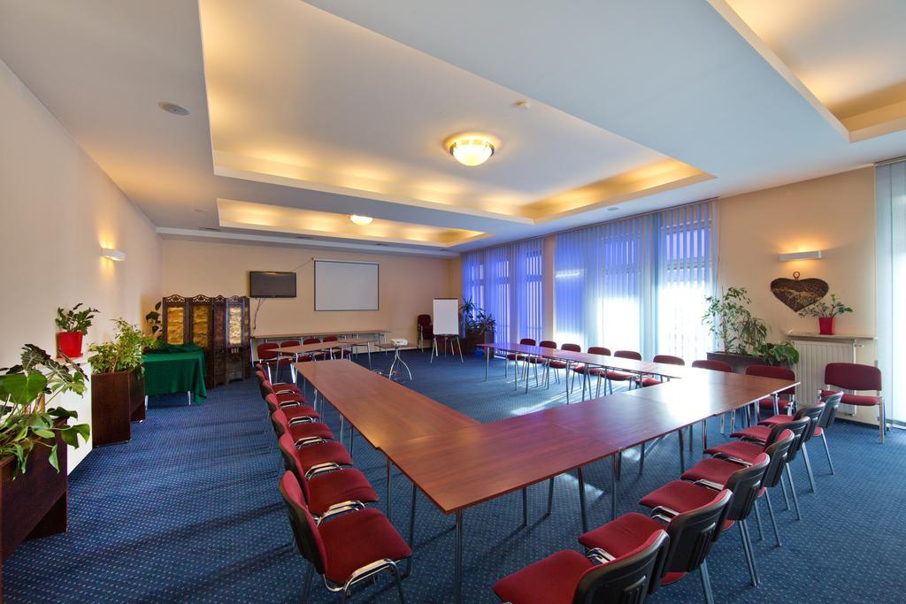 Hotel Kameralny Κίελτσε Εξωτερικό φωτογραφία